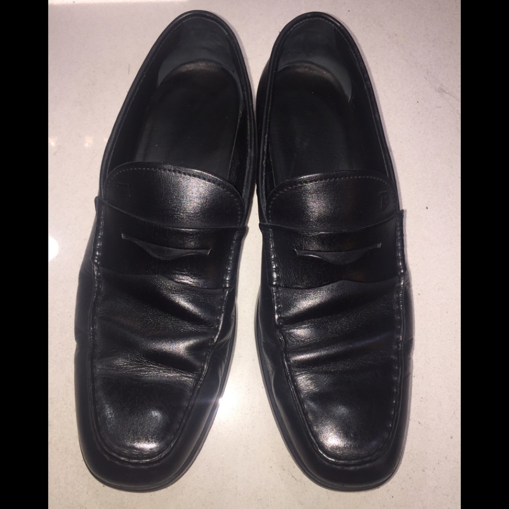 Tods Black  Leather Loafers size 8